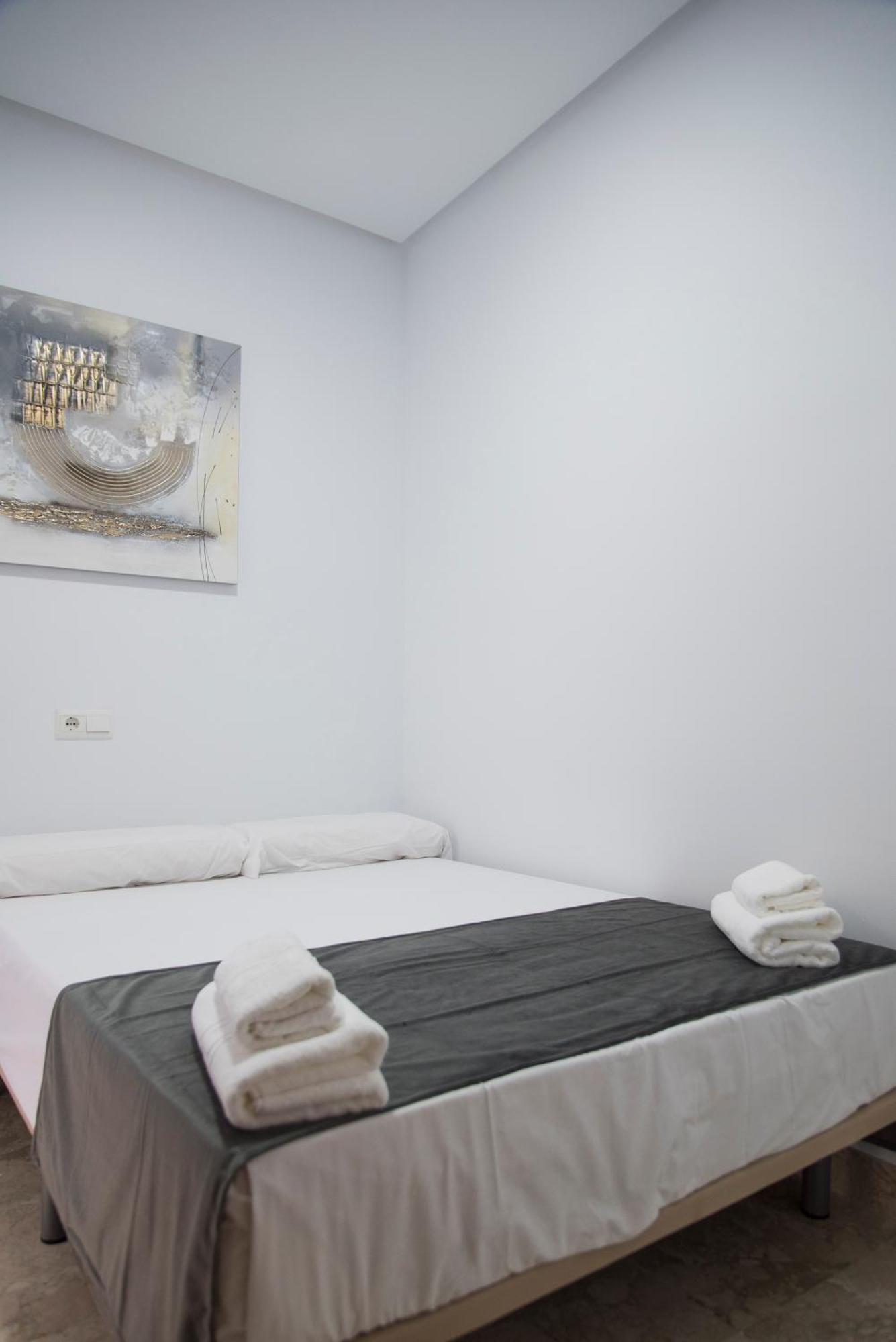 Nightinsevilla Teodosio Free Parking エクステリア 写真